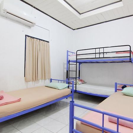 Arjuna Hostel Семаранг Экстерьер фото