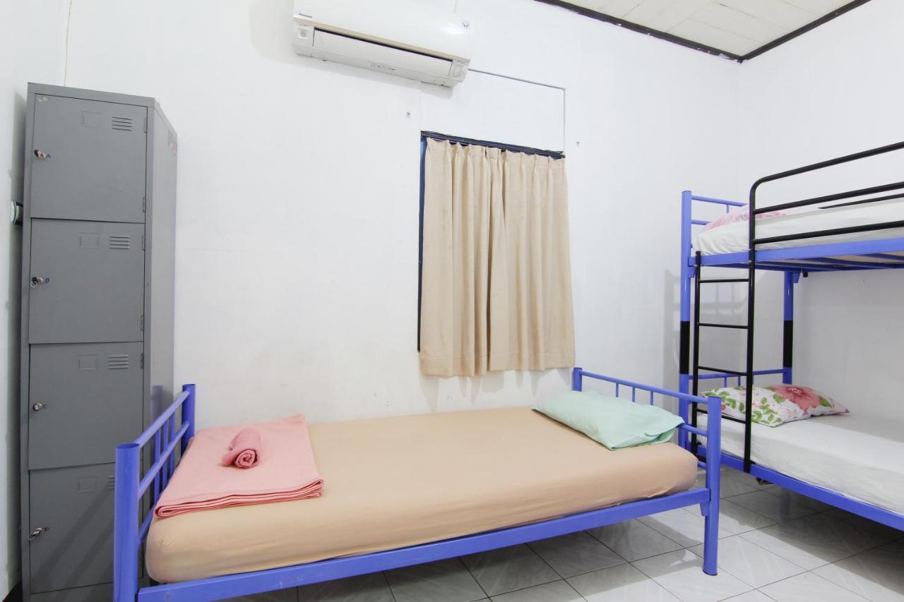 Arjuna Hostel Семаранг Экстерьер фото