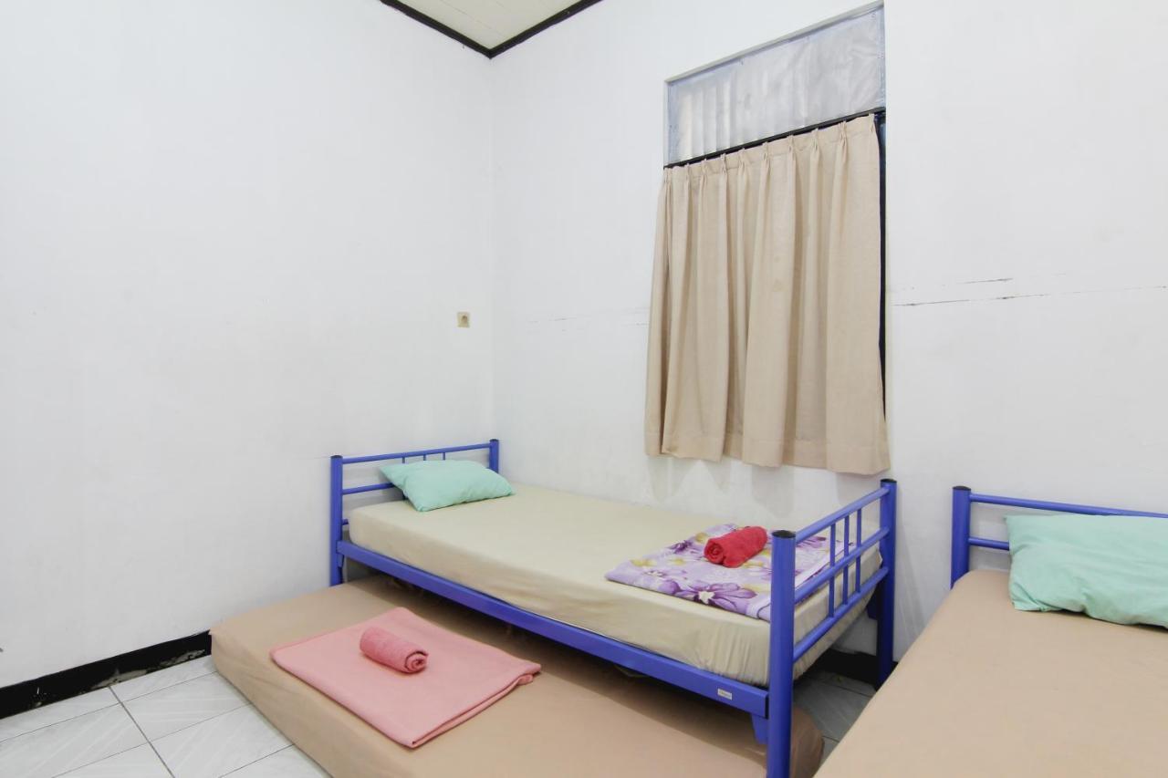 Arjuna Hostel Семаранг Экстерьер фото
