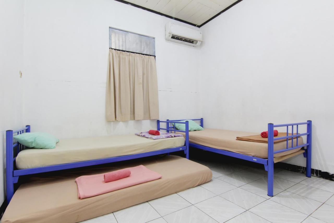 Arjuna Hostel Семаранг Экстерьер фото