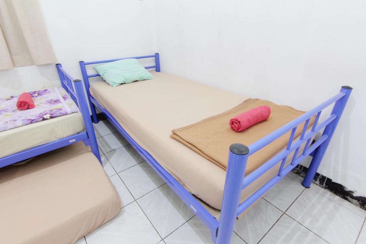 Arjuna Hostel Семаранг Экстерьер фото