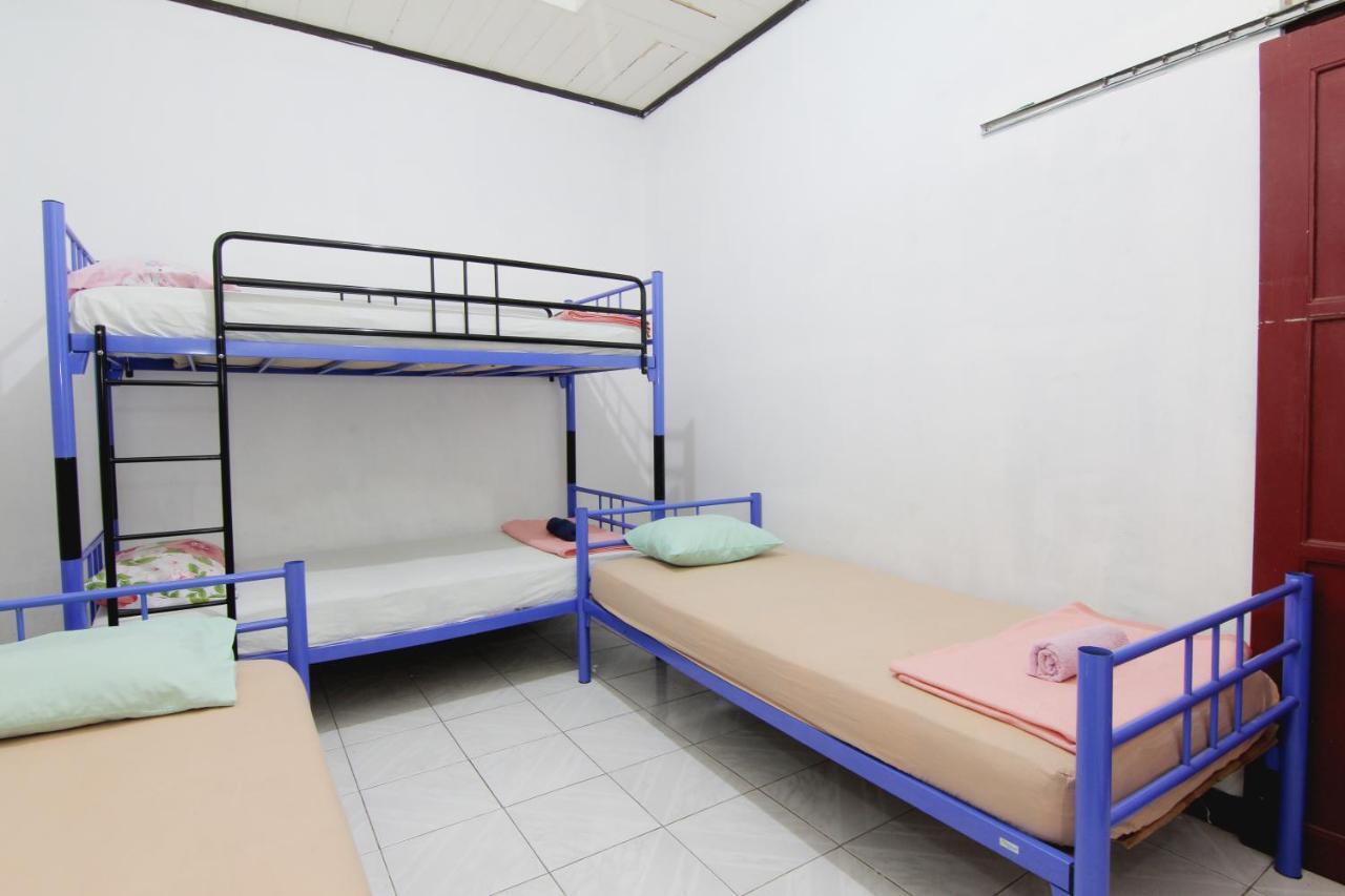 Arjuna Hostel Семаранг Экстерьер фото